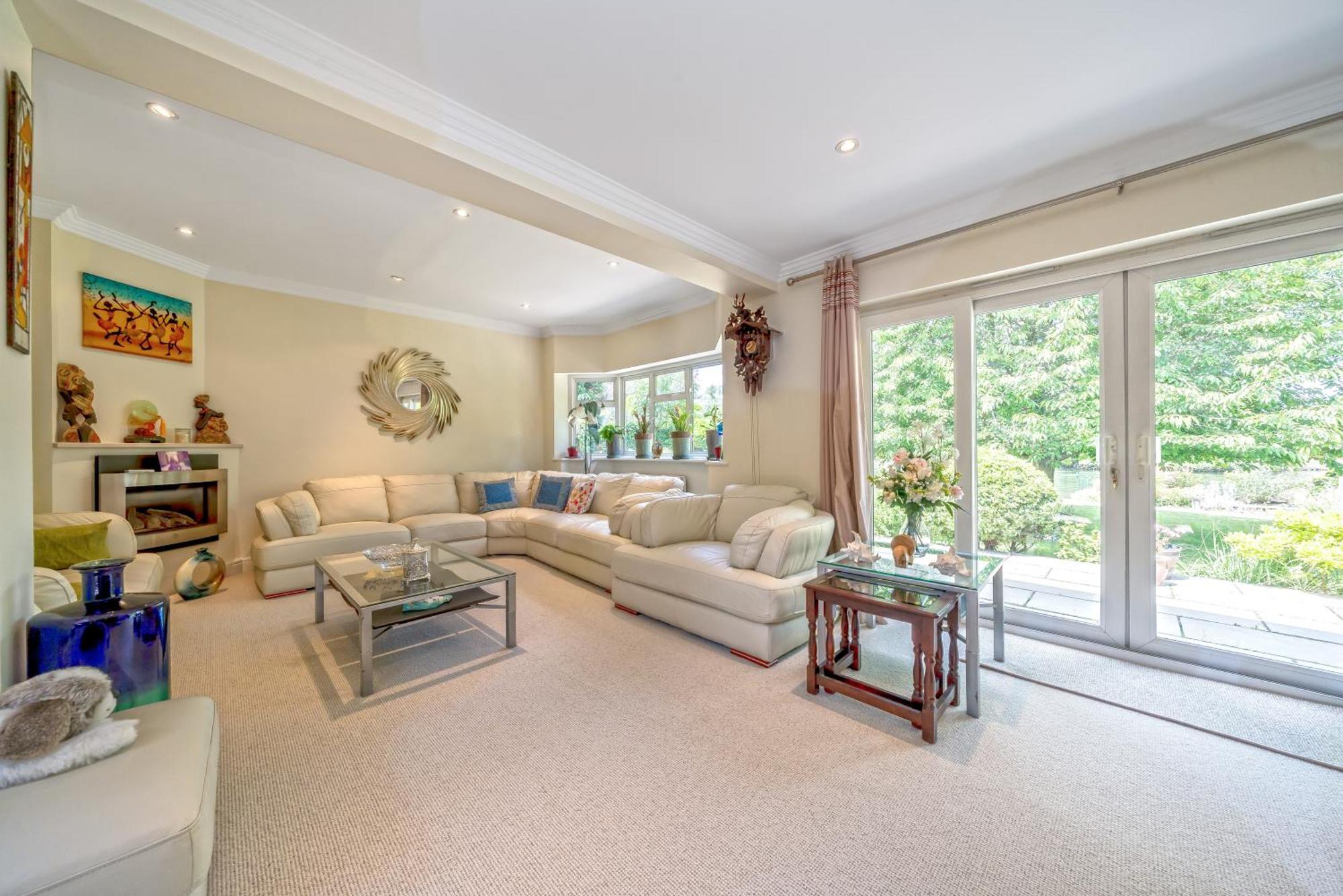 Cozy Double Bedroom In Stunning Bungalow On River Thames - Near Thorpe Park/Royal Holloway University/20Mins From Heathrow ستينس المظهر الخارجي الصورة